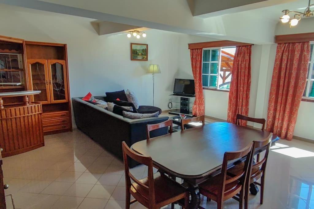 The Funny And Relax Apartment With Terrace & View Arco da Calheta  Εξωτερικό φωτογραφία